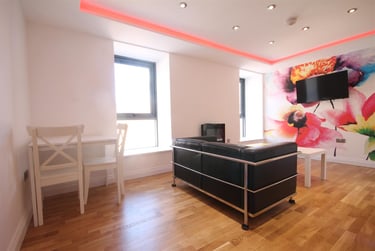 2 bed flat, Falconars House, Newcastle Upon Tyne, Newcastle, NE15AR - Image 3